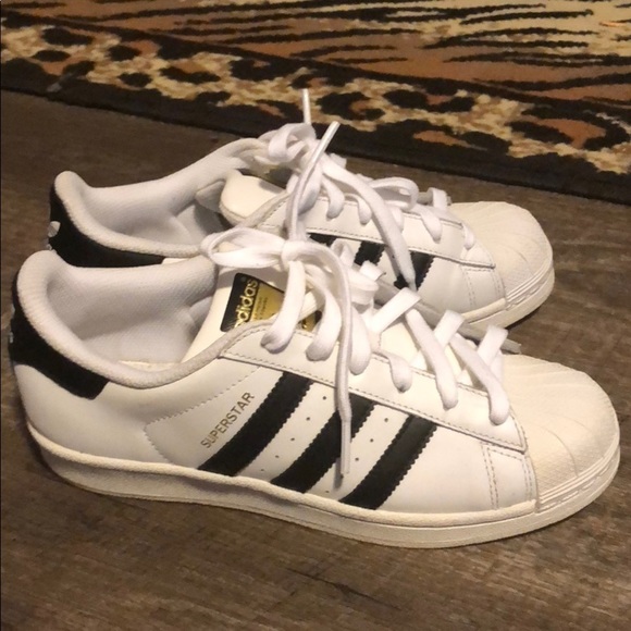 Adidas Superstar Shoes - Picture 2 of 8